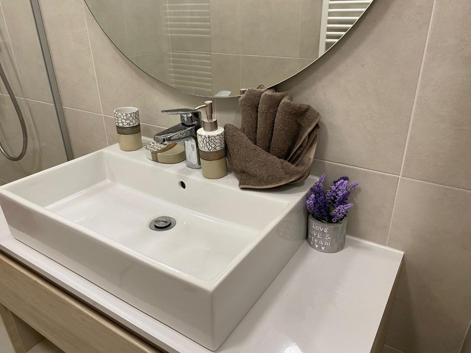 Urban Alexa Home บราชอฟ ภายนอก รูปภาพ